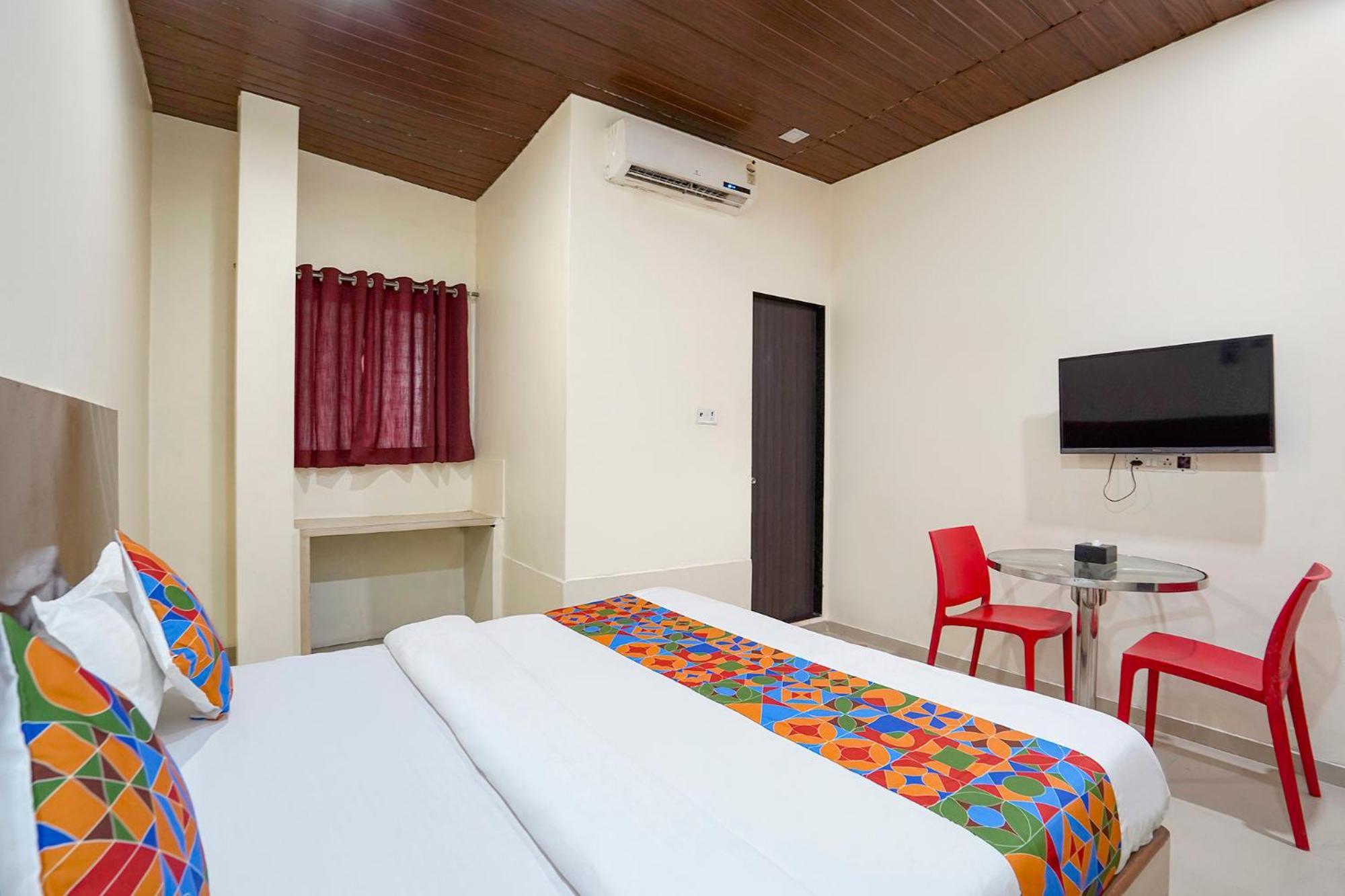 Fabhotel Kailash Park 2*