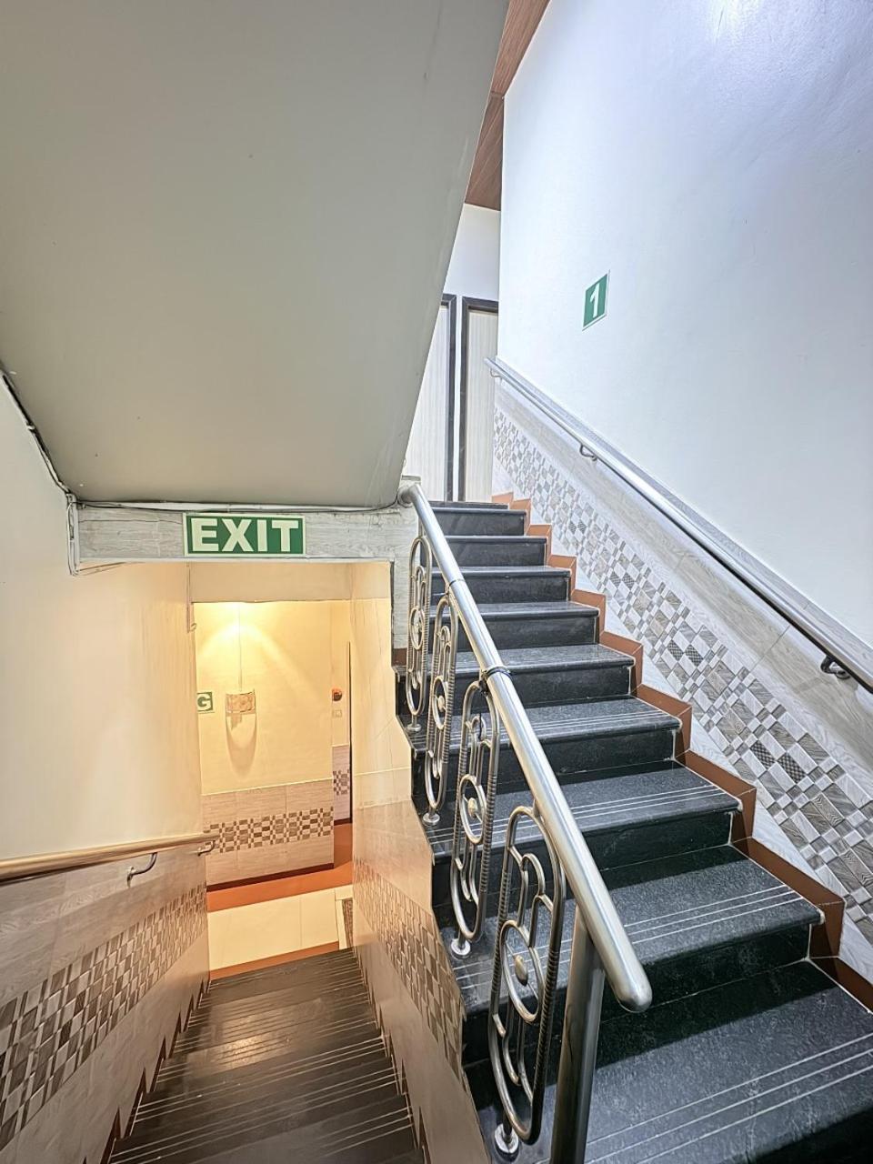 Fabhotel Kailash Park 2*