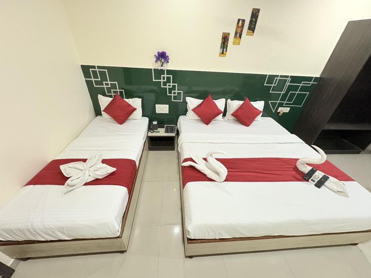 Fabhotel Kailash Park Bombay