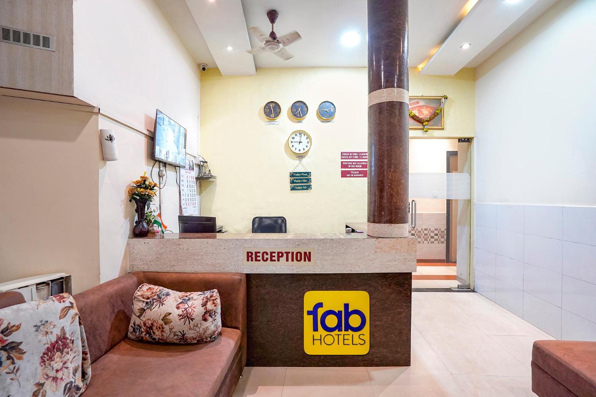 Hotel Fabhotel Kailash Park